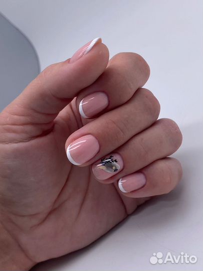 Маникюр,педикюр