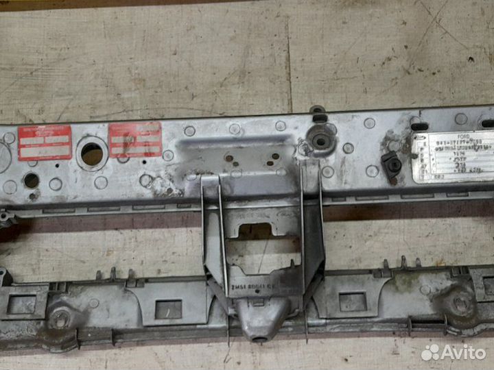 Рамка радиатора Ford Focus 1 2001-2005