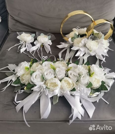 Свадебные украшения на машину