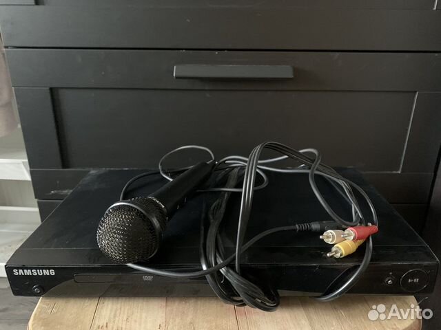 Лазерный видеопроигрыватель DVD-плеер