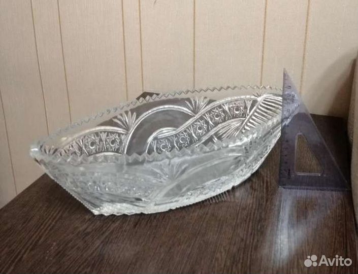 Хрустальная ваза