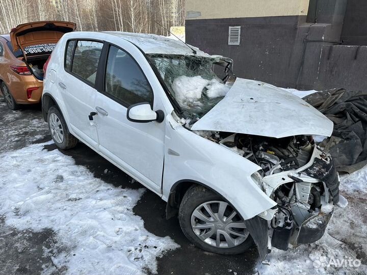 Renault Sandero l Повторитель на крыло правый