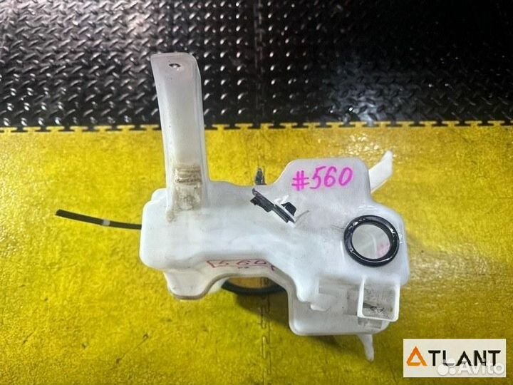 Бачок стеклоомывателя toyota prius