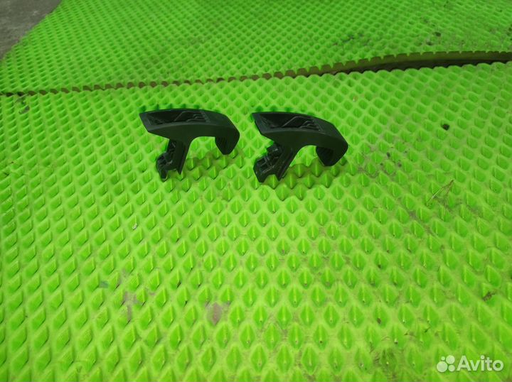 Крючок в багажник Skoda Rapid