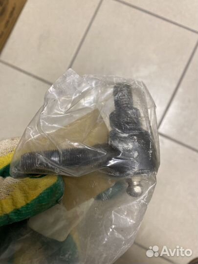 Наконечник тяги кпп верх spicer 1685102C1