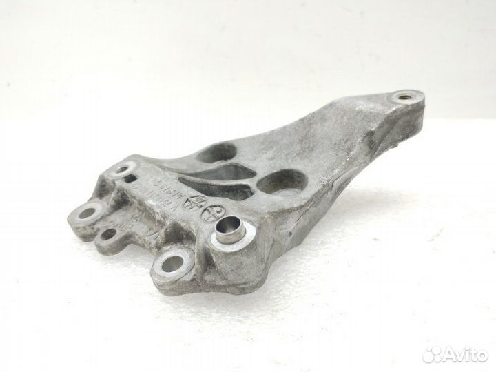 Кронштейн компрессора кондиционера Peugeot 207 1.6