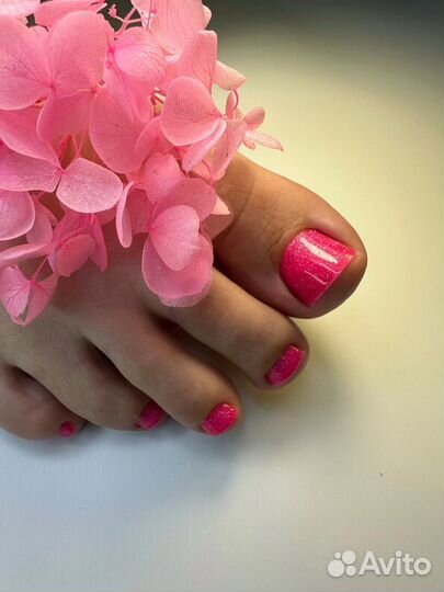 Маникюр,наращивание ногтей,педикюр