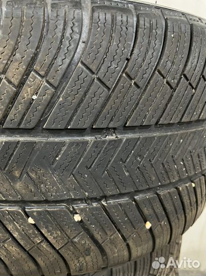 Michelin Pilot Alpin 255/40 R20 и 285/35 R20