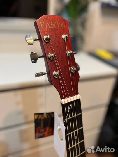 Гитара акустическая