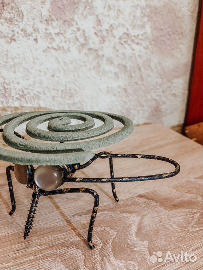 Интерьерная стутуэтка, подставка для спирали