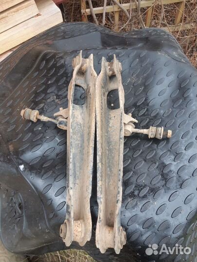 Поперечные рычаги задней подвески мицубиси каризма