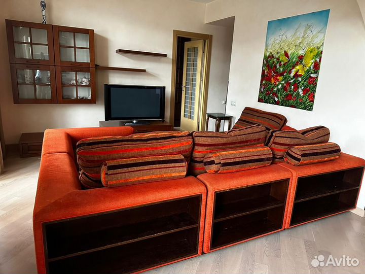 Шкаф подвесной