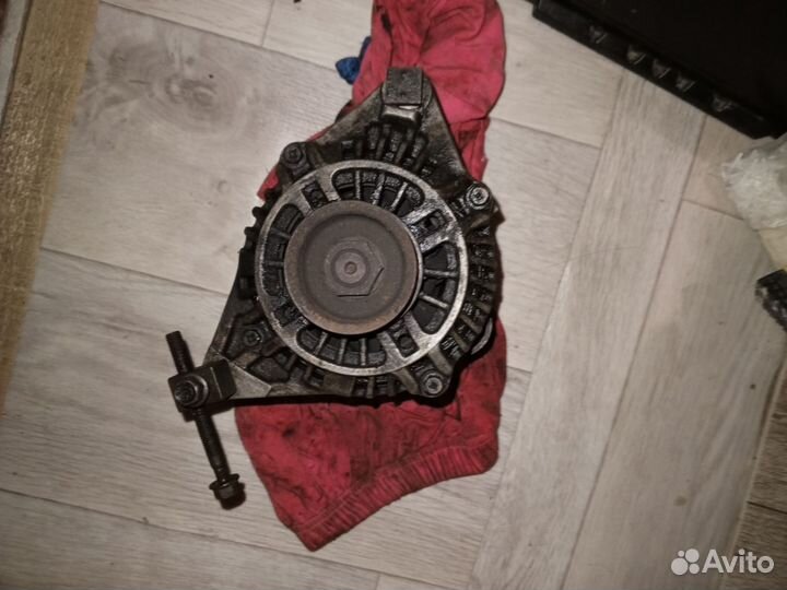 Генератор на lancer 1998г. Рабочий контрактный