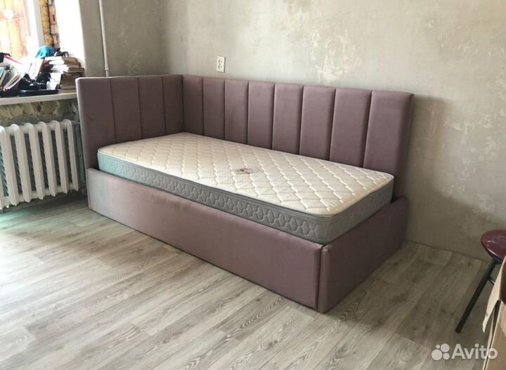 Кровать новая с матрасом