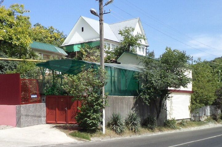 Дом 207 м² на участке 8 сот.