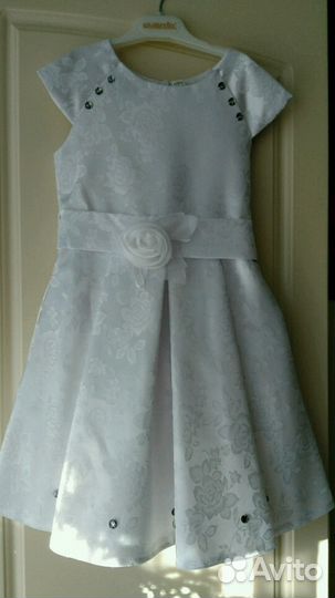 Нарядное платье