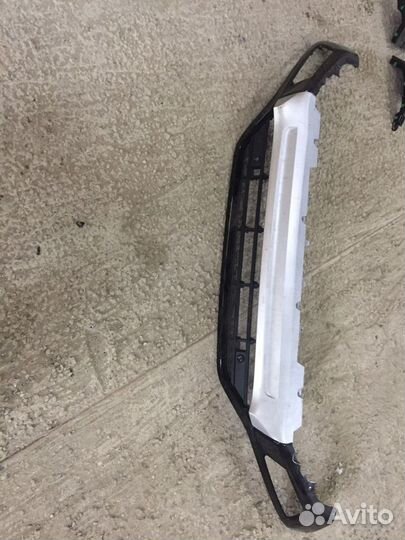 Юбка переднего бампера На Volvo Xc 90 II