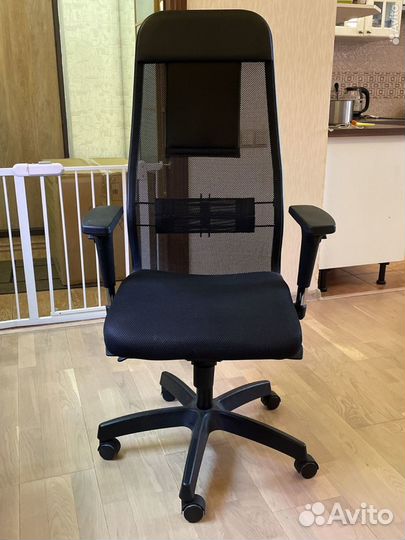Эргономичное компьютерное кресло