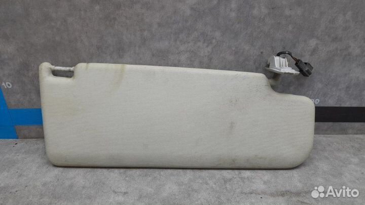 Козырек солнцезащитный левый Volkswagen Passat B6