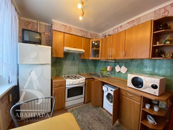 1-к. квартира, 32 м², 2/9 эт.