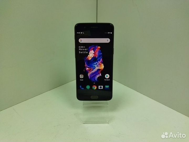 OnePlus 5, 6/64 ГБ