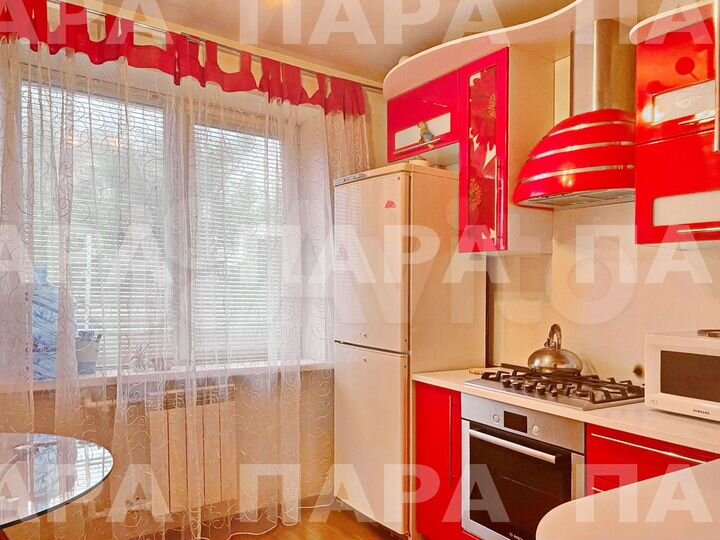 2-к. квартира, 54 м², 3/9 эт.