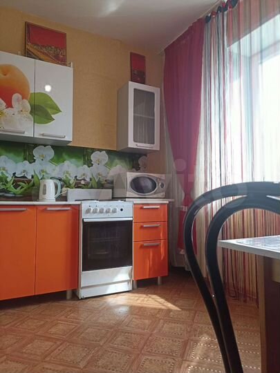 2-к. квартира, 67 м², 3/10 эт.