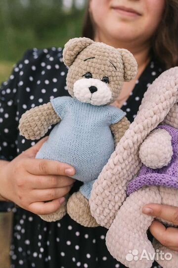 Вязаный медведь ручной работы