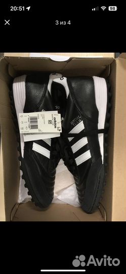 Футбольные бутсы adidas