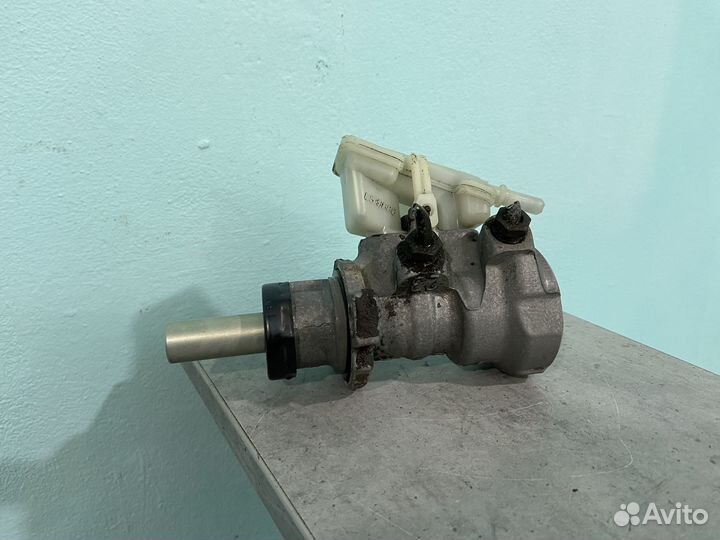 Главный тормозной цилиндр Ford Focus 1