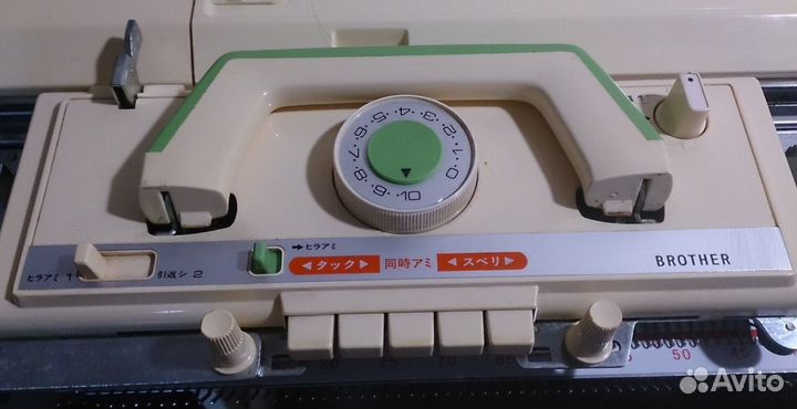 Обучаю вязанию на машине