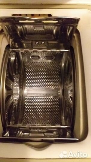 Стиральная машина с вертикальной загрузкой