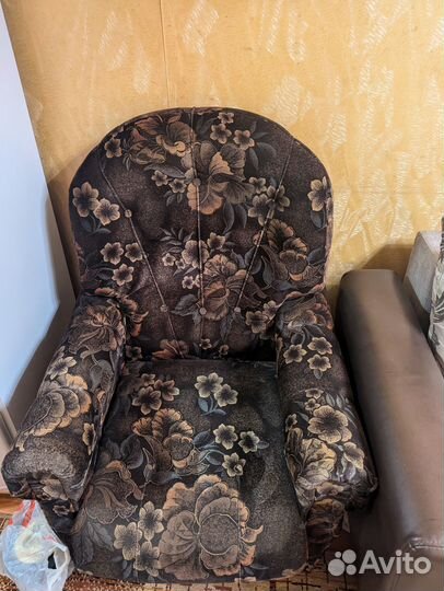 Мягкое кресла в гостиную