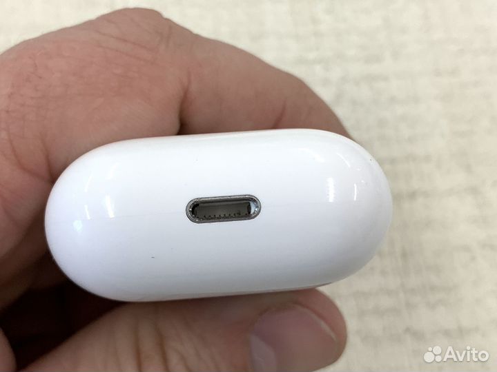 Кейс для AirPods 2 (Оригинал) A1602
