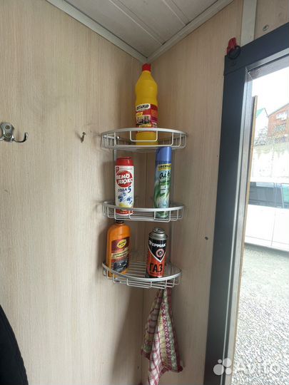 Угловые полки-вешалки для ванной, бани и т.д