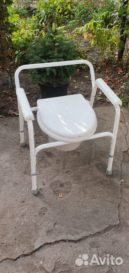 Кресло туалет для пожилых