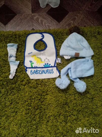 Шапка, шарф, фартук, носки