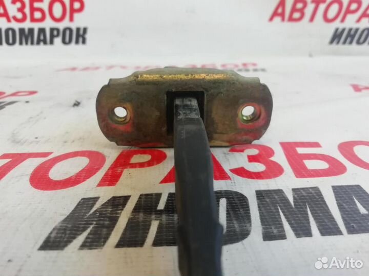 Ограничитель двери для Mitsubishi Pajero / Montero