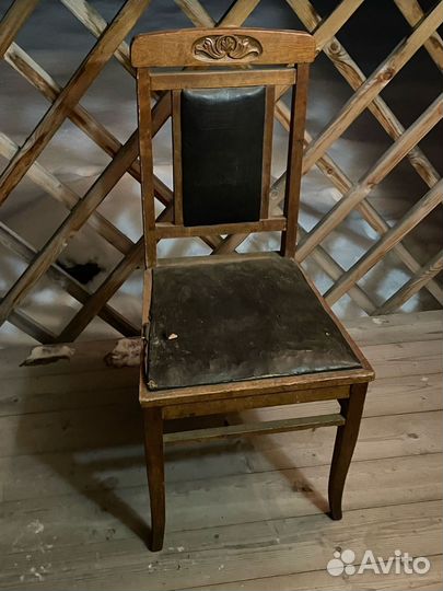 Антикварный стул дерево