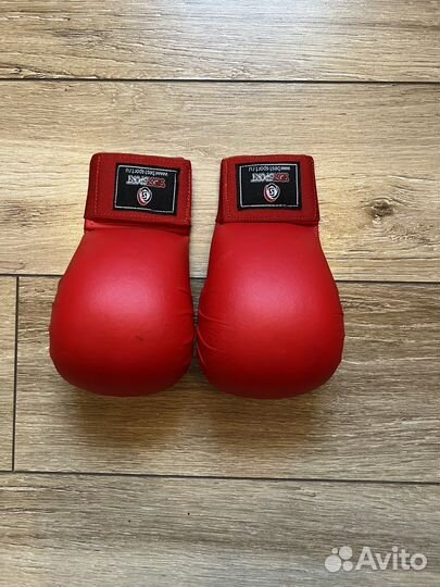 Перчатки для единоборств