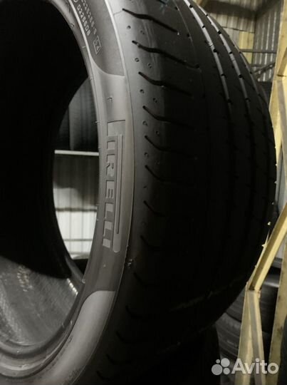 Pirelli P Zero 255/35 R19