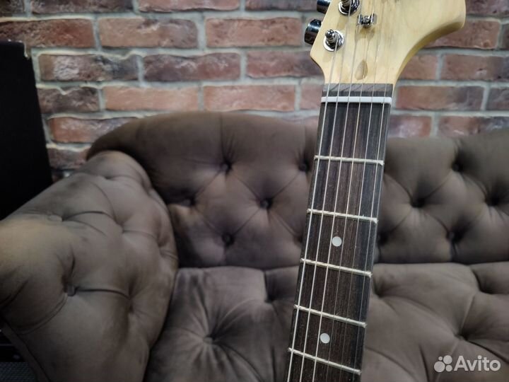 Комплект Электрогитара под Fender + Roland Cube