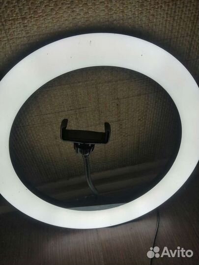 Штатив с лампой кольцевой