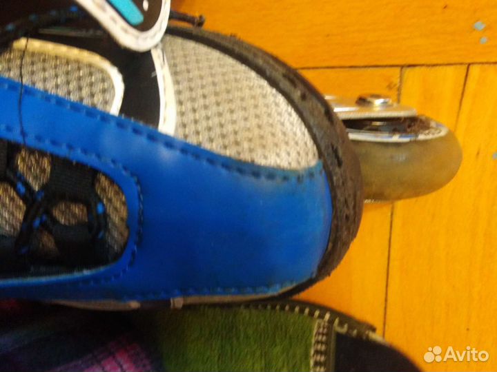 Роликовые коньки и защита