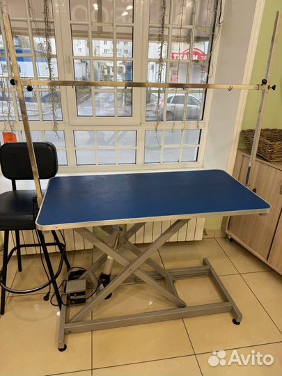 Стол для груминга с подъемником