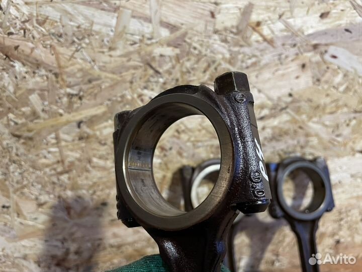 Шатун с поршнем Peugeot Citroen 1.4i KFW TU3JP