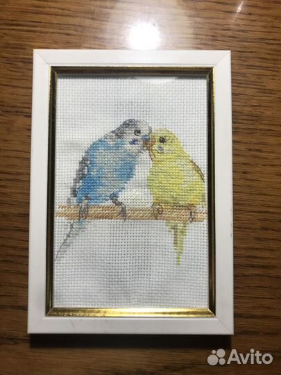Готовая вышивка крестом Попугаи-неразлучники