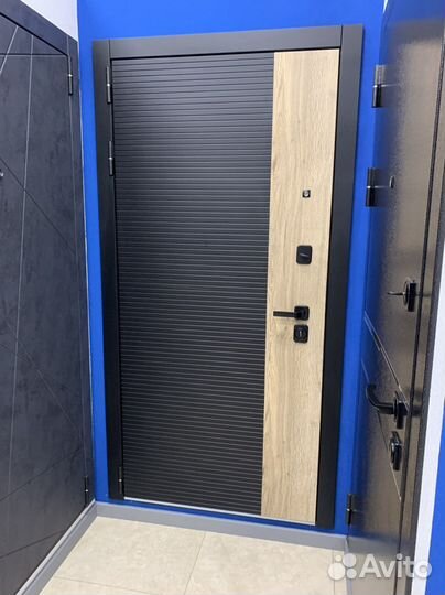 Дверь с зеркалом