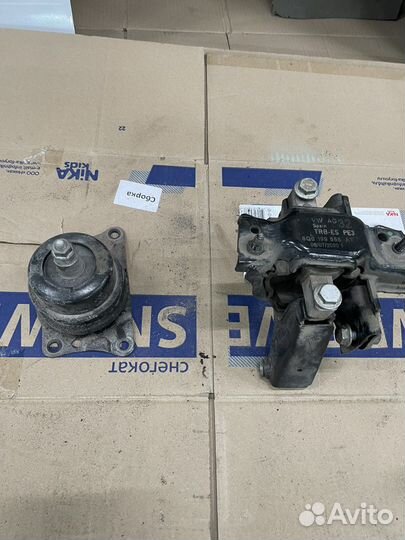 Подушки двс skoda rapid