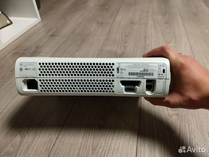 Xbox 360 (три красных огня)